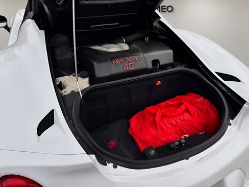 Used 2015 Alfa Romeo 4C Spider w/ Spider Track Package RWD image 20
