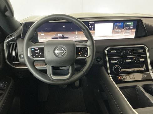 Used 2025 Nissan Armada Platinum image 9