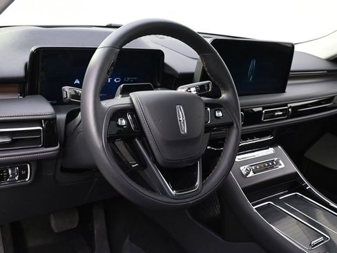 New 2026 Lincoln Aviator Reserve AWD/4WD image 11