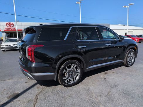 Used 2023 Hyundai Palisade SEL FWD image 5