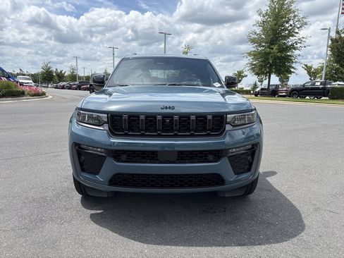 Used 2026 Jeep Grand Cherokee L Limited AWD/4WD image 3