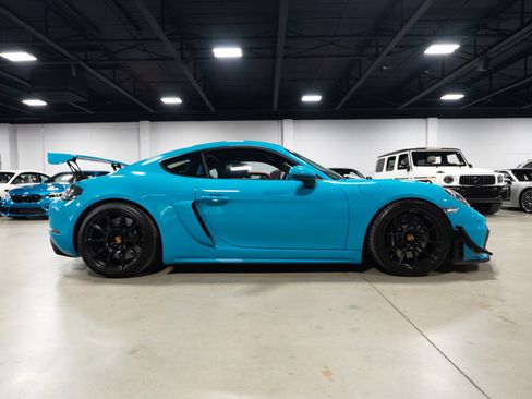 Used 2021 Porsche 718 Cayman GT4 RWD image 9