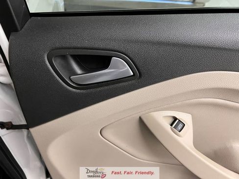 Used 2019 Ford Escape SE FWD image 31