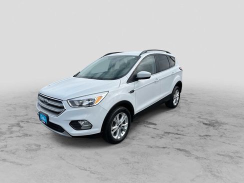 Used 2018 Ford Escape SE image 4