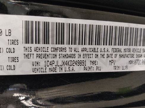 Used 2019 Jeep Cherokee Overland w/ Technology Group image 33