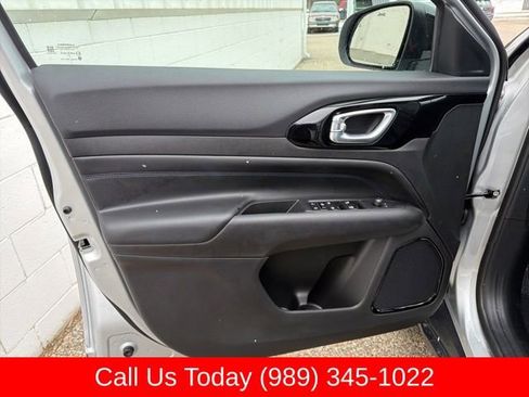 New 2026 Jeep Compass Limited image 25