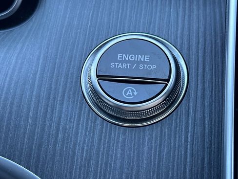 Certified 2025 Mercedes-Benz C 300 Sedan image 24