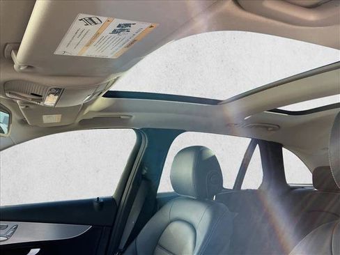 Certified 2019 Mercedes-Benz GLC 300 4MATIC image 11