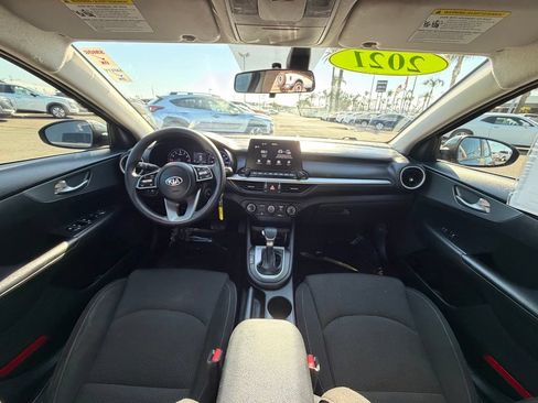 Used 2021 Kia Forte LXS FWD image 13