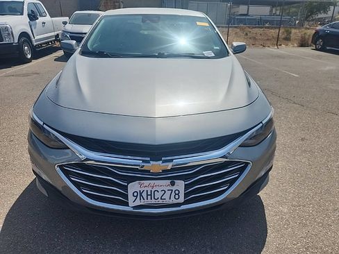 Used 2024 Chevrolet Malibu LT FWD image 2