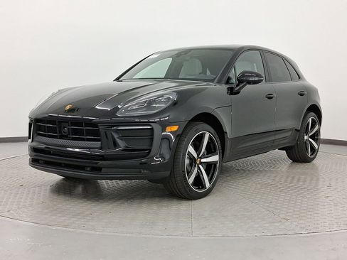 New 2026 Porsche Macan image 1