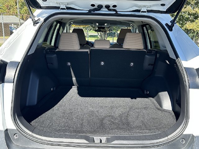 Used 2023 Toyota RAV4 LE FWD image 16