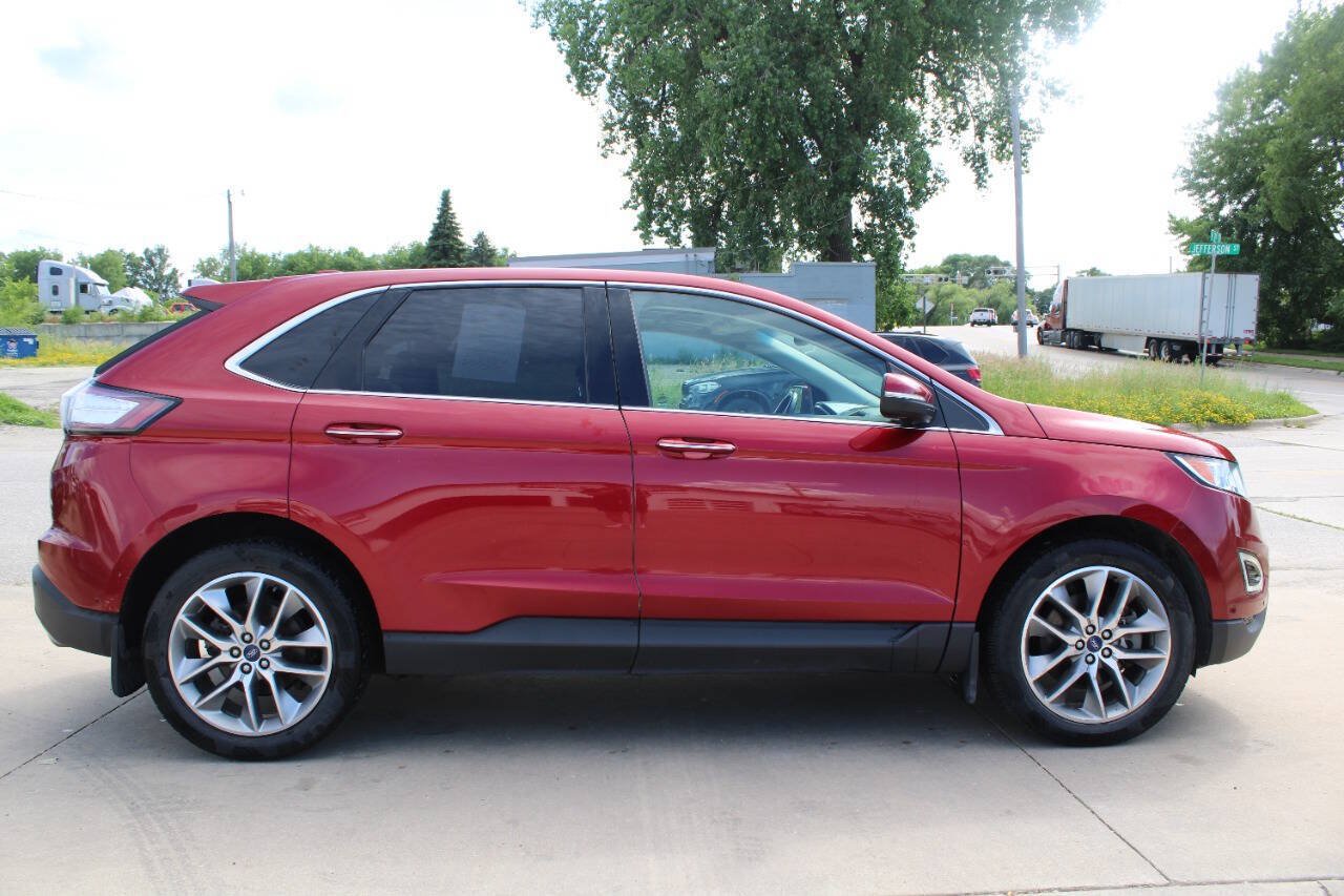 Used 2016 Ford Edge Titanium w/ Equipment Group 302A AWD/4WD image 5