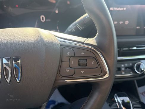 Used 2025 Buick Envista Sport Touring w/ Convenience I Package image 18