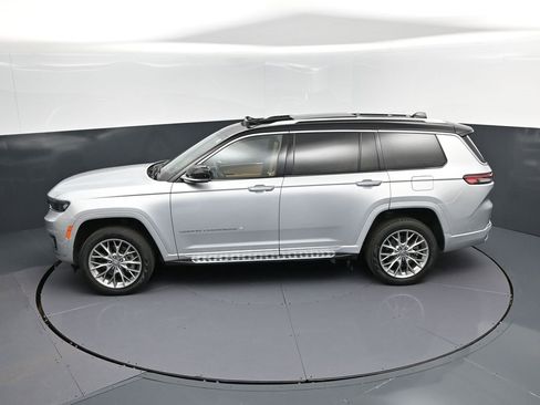 Used 2023 Jeep Grand Cherokee L Summit w/ Advanced Protech Group IV image 35
