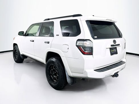 Used 2016 Toyota 4Runner SR5 Premium image 5