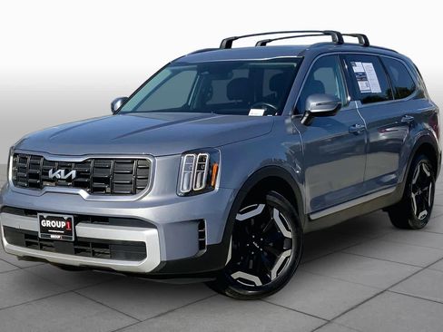 Used 2025 Kia Telluride S AWD/4WD image 2