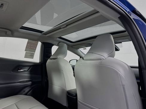 New 2026 Toyota Prius XLE FWD image 33