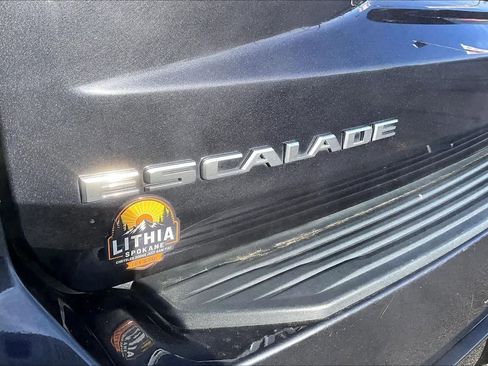 Used 2023 Cadillac Escalade Sport image 7