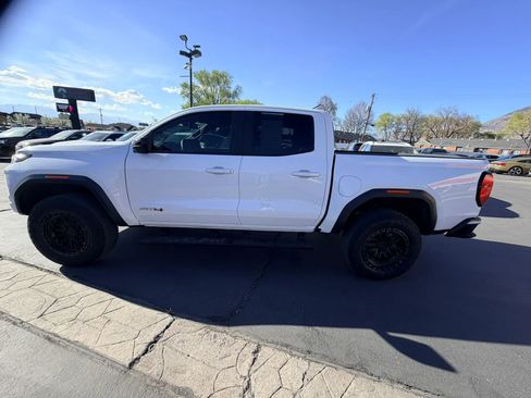 Used 2025 GMC Canyon AT4 image 8