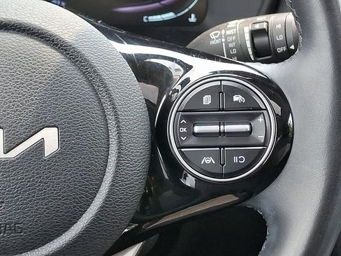 Used 2023 Kia Soul EX image 23