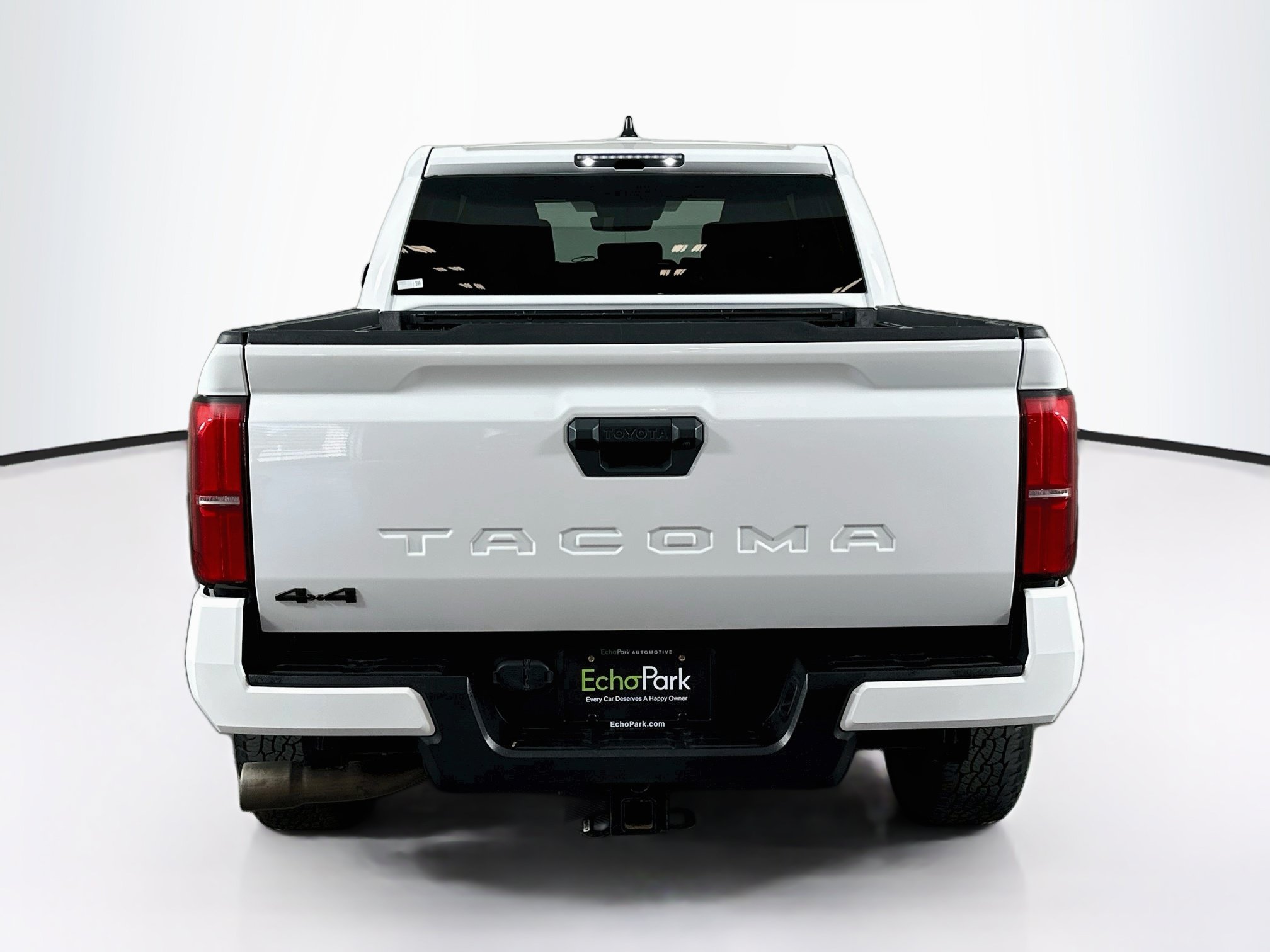 Used 2024 Toyota Tacoma TRD Off-Road AWD/4WD image 7