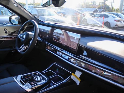 New 2026 BMW 740i image 16