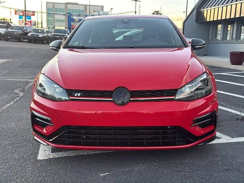 Used 2018 Volkswagen Golf R 4-Door AWD/4WD image 8