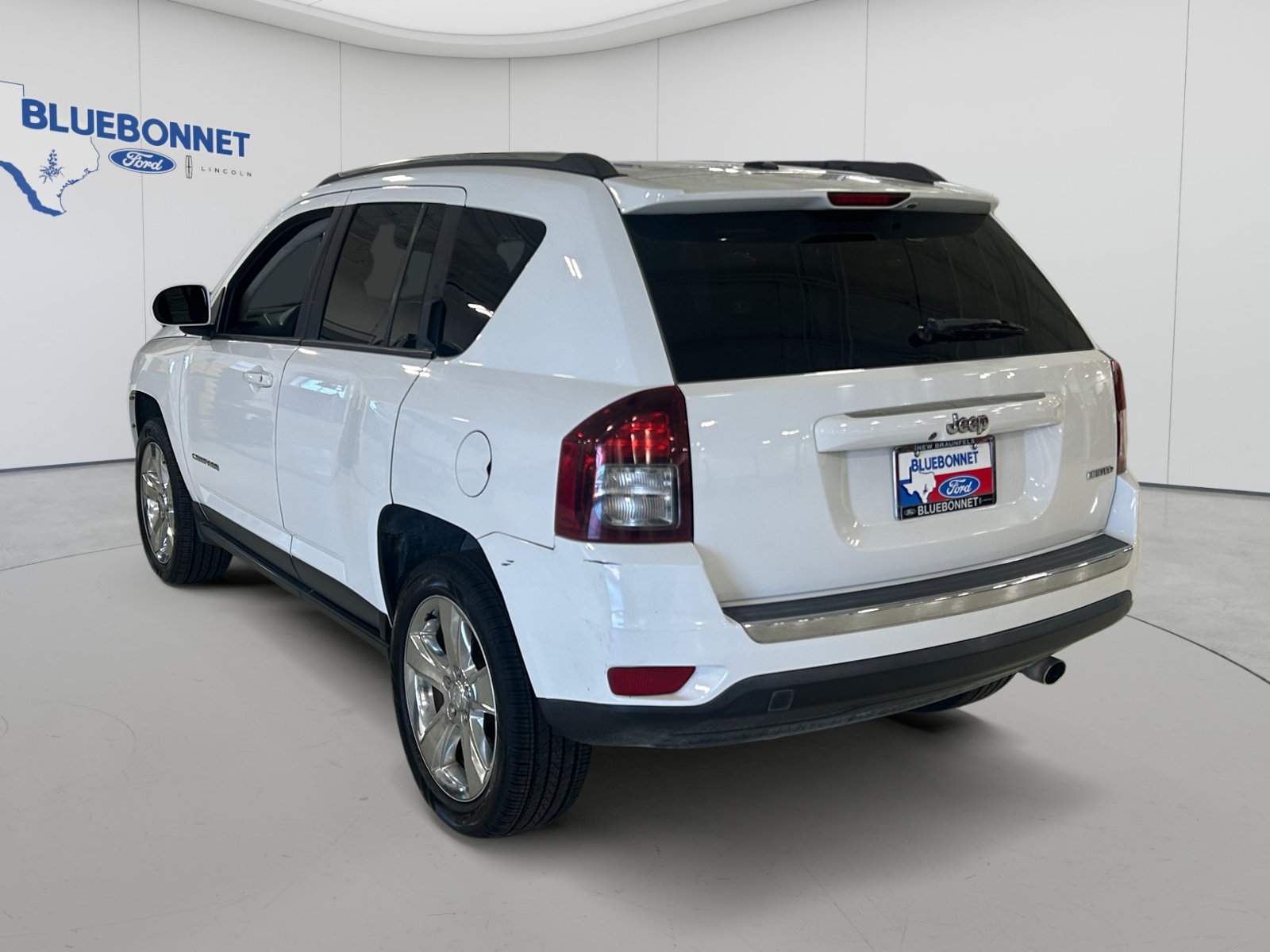 Used 2015 Jeep Compass Limited FWD image 7