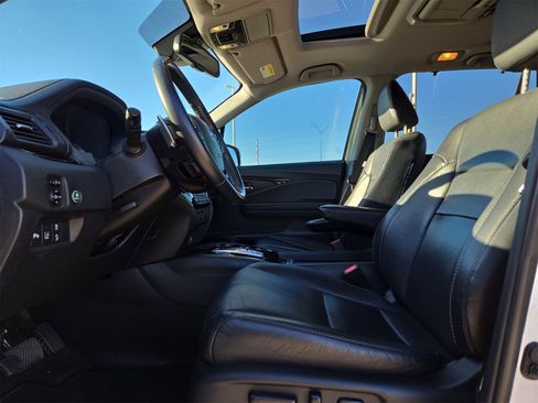 Used 2018 Honda Pilot Elite image 16