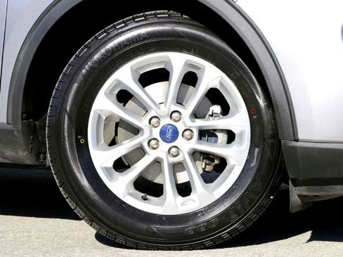 Used 2022 Ford Escape S image 2