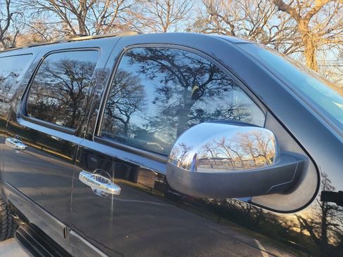 Used 2007 Chevrolet Suburban LTZ w/ LTZ Preferred Equipment Group image 15