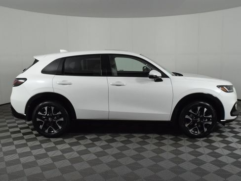 New 2026 Honda HR-V EX-L image 5