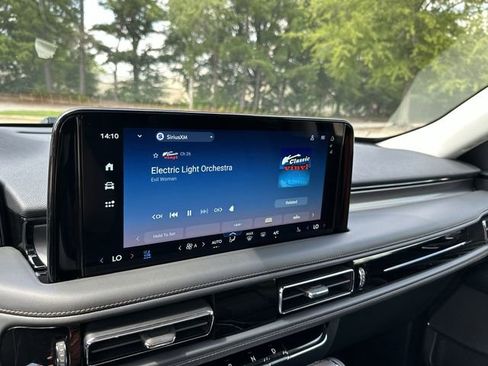 New 2025 Lincoln Aviator 2WD w/ Equipment Group 101A image 16