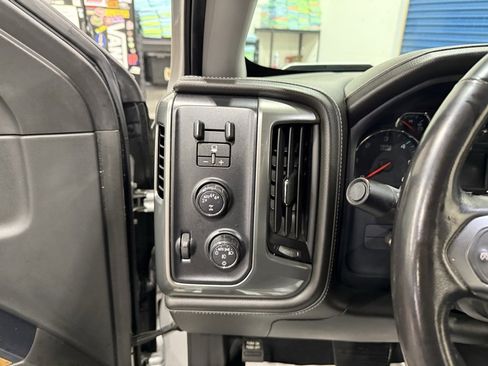 Used 2018 Chevrolet Silverado 1500 LTZ w/ LTZ Plus Package image 27