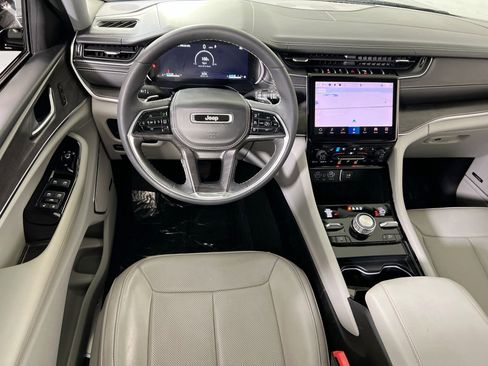 Used 2023 Jeep Grand Cherokee L Overland AWD/4WD image 24