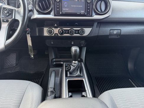 Used 2016 Toyota Tacoma SR5 image 17