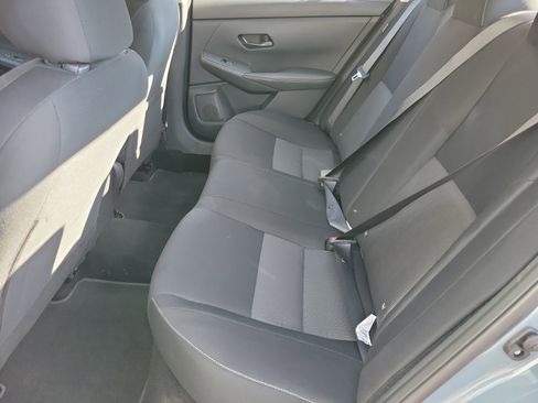 Used 2025 Nissan Sentra SV image 8