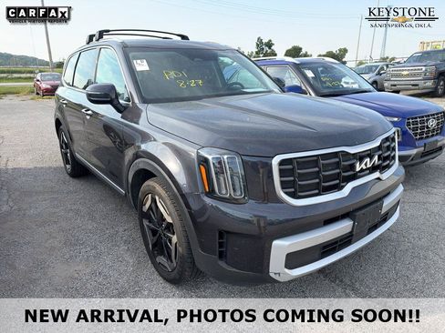 Used 2025 Kia Telluride S AWD/4WD image 1