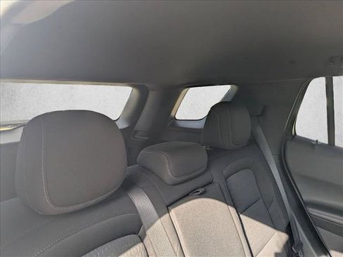 Used 2025 Chevrolet Equinox LT AWD/4WD image 17
