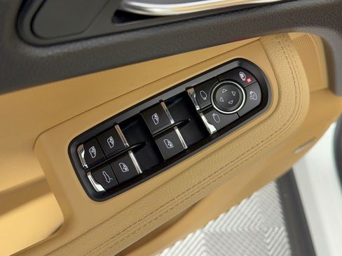 Certified 2018 Porsche Macan S AWD/4WD image 15