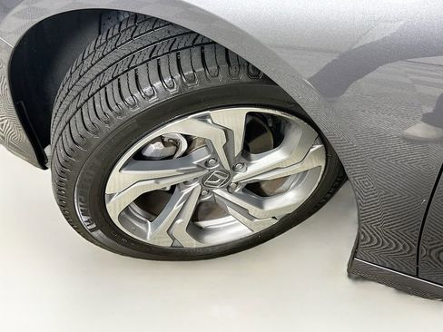 Used 2020 Honda Accord EX image 24