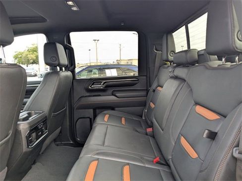 Used 2024 GMC Sierra 2500 AT4 w/ AT4 Preferred Package image 13