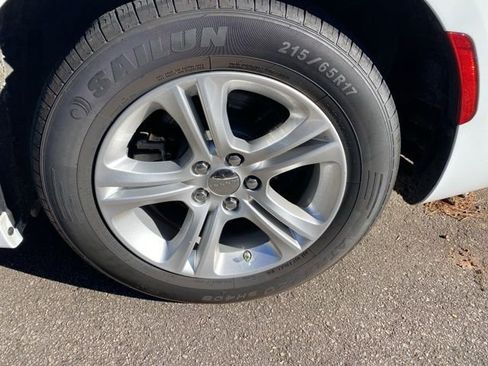 Used 2023 Dodge Charger SXT image 42