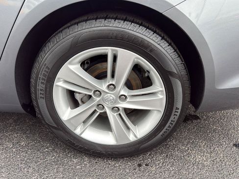Used 2020 Buick Regal Preferred FWD image 32