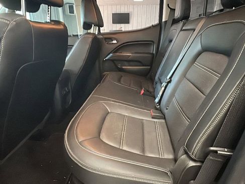 Used 2017 GMC Canyon Denali image 5