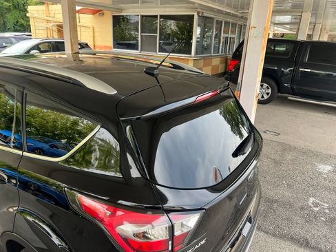 Used 2017 Ford Escape Titanium w/ Equipment Group 301A AWD/4WD image 38