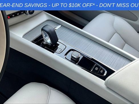 Used 2025 Volvo XC60 T8 Plus w/ Protection Package Premier image 32