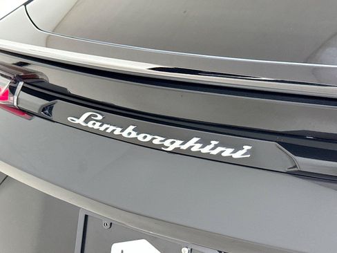Used 2020 Lamborghini Urus AWD/4WD image 40