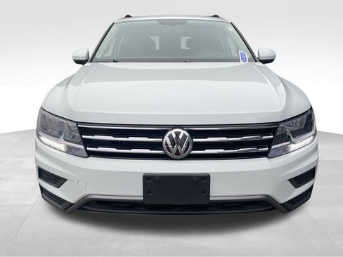 Used 2020 Volkswagen Tiguan SE w/ Panoramic Sunroof Package image 14